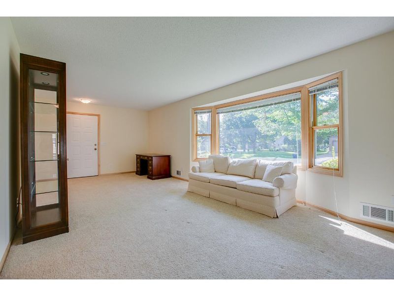 3401 Yates Ave N, Crystal, MN 55422