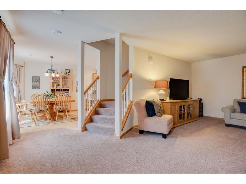 708 Stillwater Rd, Willernie, MN 55090
