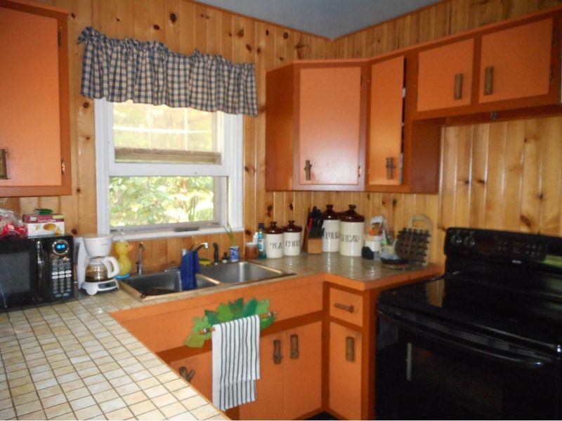 3112 Woodlawn Ave, Wayzata, MN 55391
