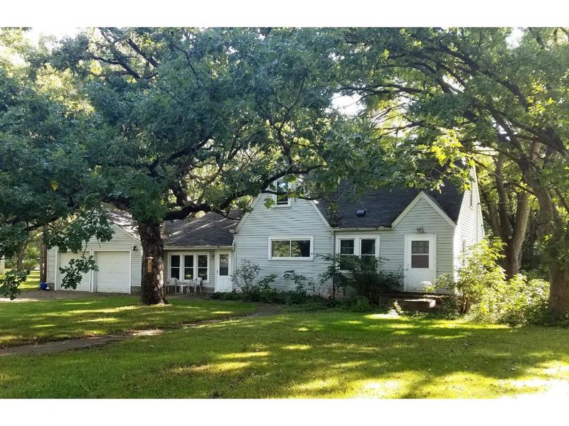 7365 Spring Lake Rd, Mounds View, MN 55112