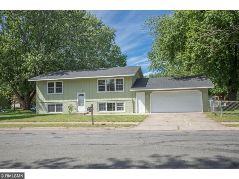 1215 29th Ave N, Saint Cloud, MN 56303