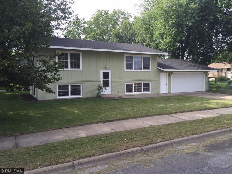 1215 29th Ave N, Saint Cloud, MN 56303