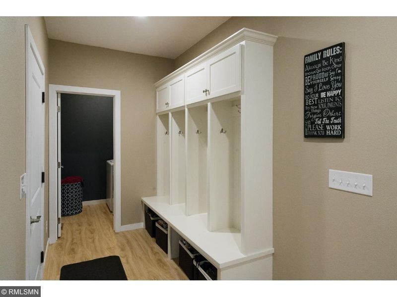 108 Doktor Dr, Le Sueur, MN 56058