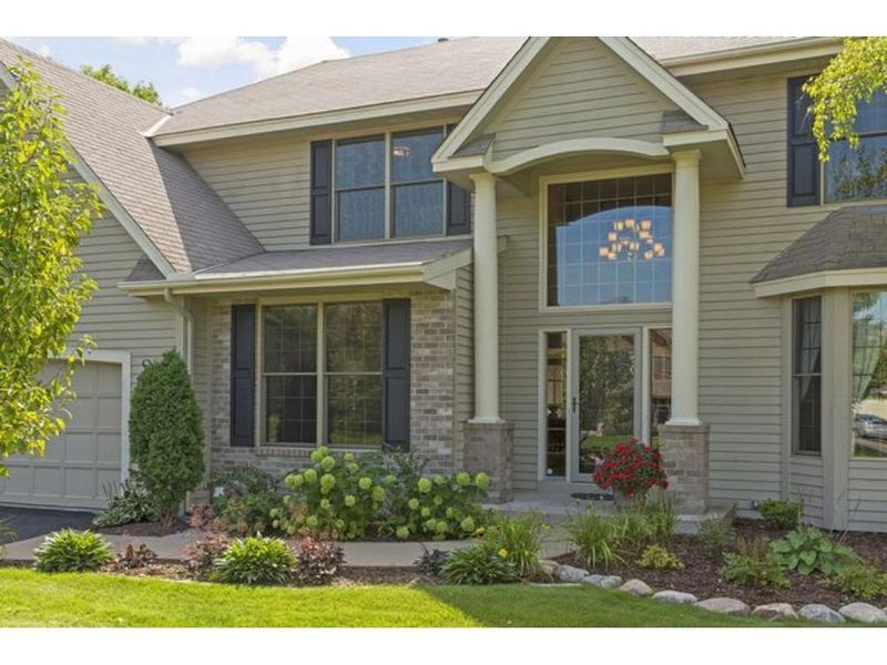 14837 Blakeney Rd, Eden Prairie, MN 55347