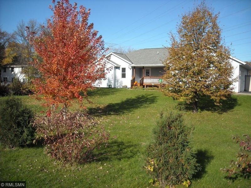 1711 W Broadway St, Monticello, MN 55362
