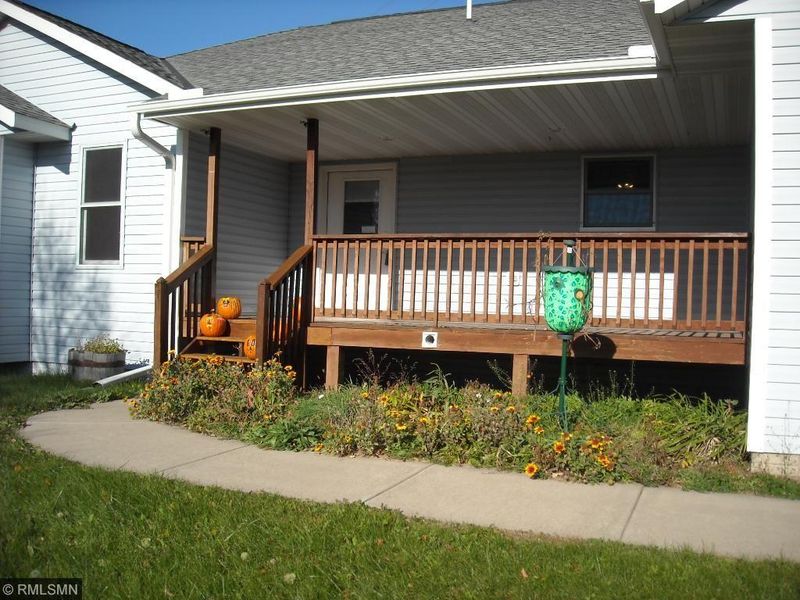 1711 W Broadway St, Monticello, MN 55362