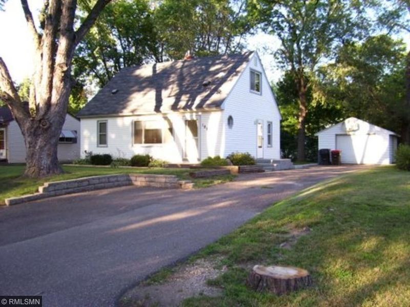 1896 Dieter St, Maplewood, MN 55109