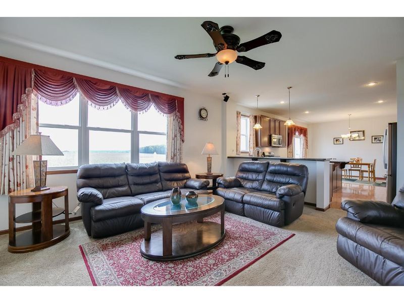 3609 Karner Dr, Shakopee, MN 55379