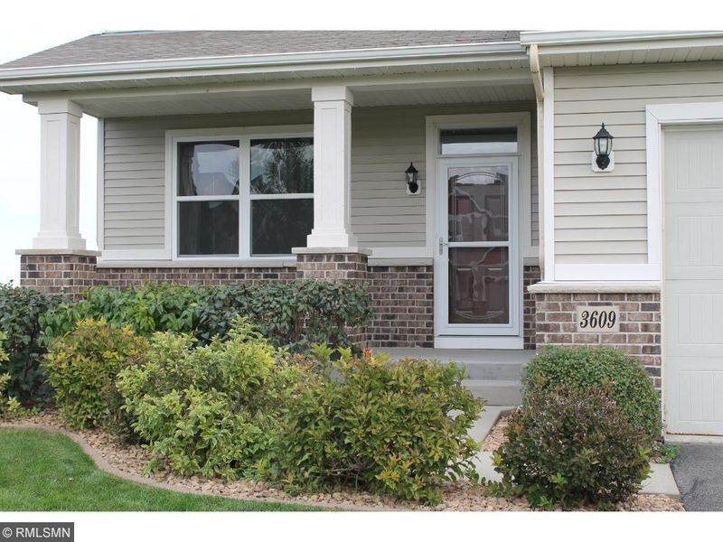 3609 Karner Dr, Shakopee, MN 55379