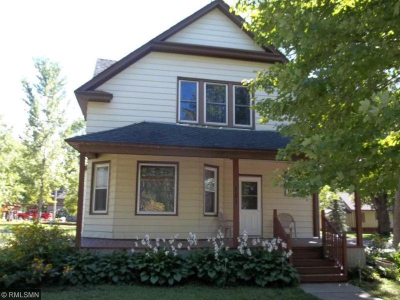 151 Lewis Ave W, Winsted, MN 55395