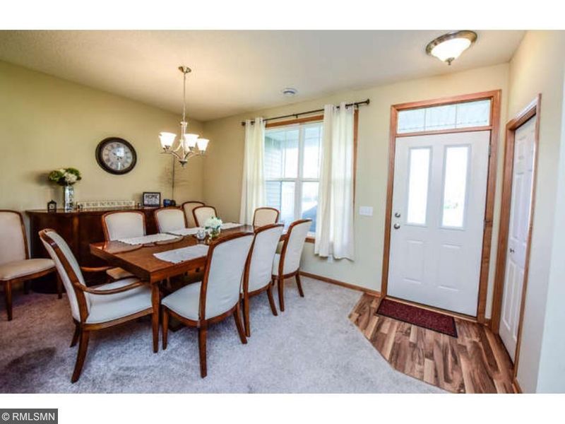 9560 Washington Blvd #4, Chanhassen, MN 55317