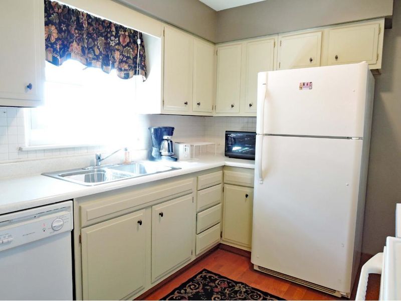 239 E Park St, Owatonna, MN 55060