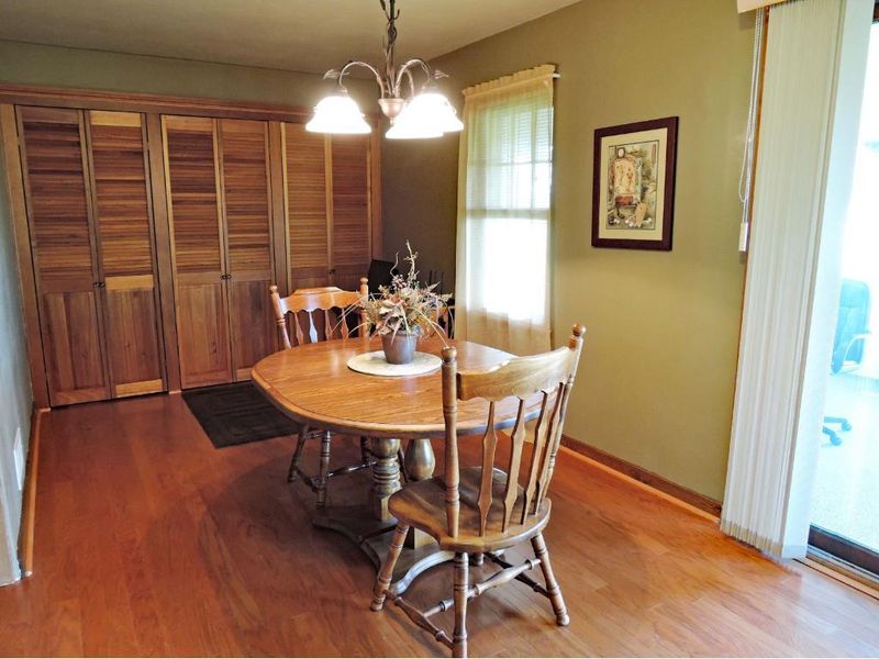 239 E Park St, Owatonna, MN 55060