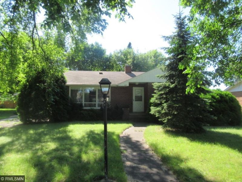 112 Garden Rd NE, Hutchinson, MN 55350