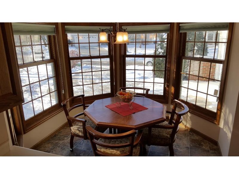 4312 Pond View Dr, White Bear Lake, MN 55110