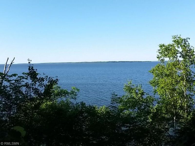 1063 Swan Dr NW, Walker, MN 56484
