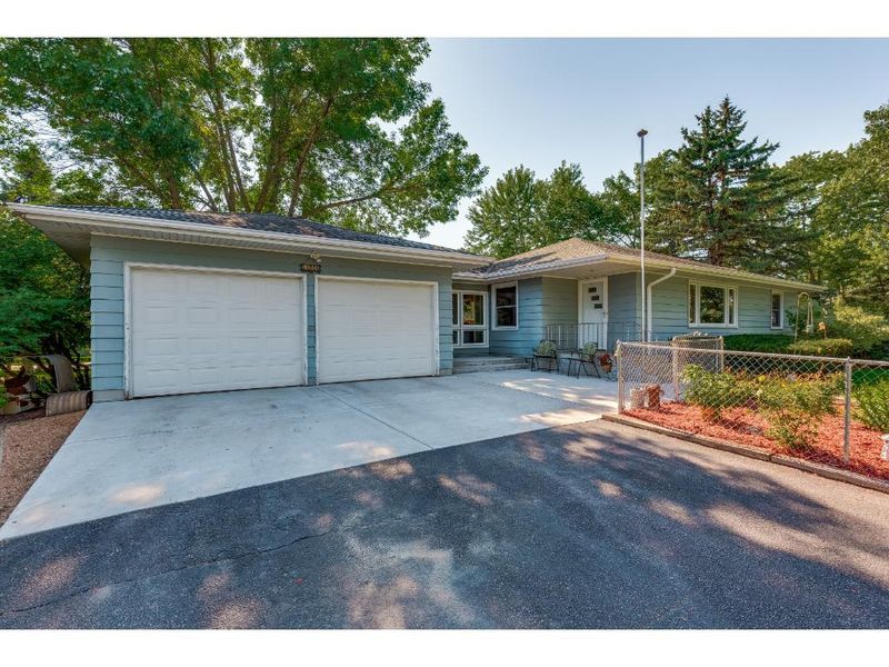 18305 Highway 55, Plymouth, MN 55446