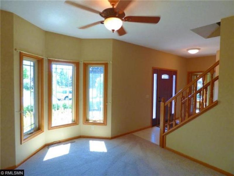 6191 Falcon Ridge Trl, Apple Valley, MN 55124