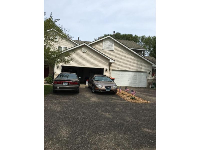 2811 113th Ave NW, Coon Rapids, MN 55433