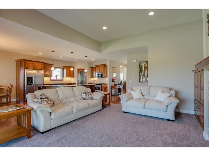 3257 122nd Ave NE, Blaine, MN 55449