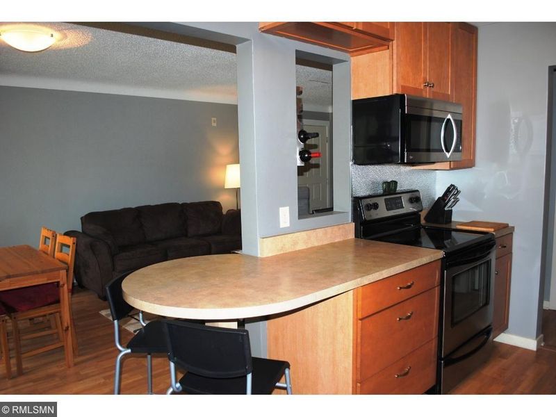 1620 Charlton St #310, West Saint Paul, MN 55118