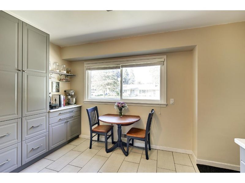 3909 W 58th St, Edina, MN 55424