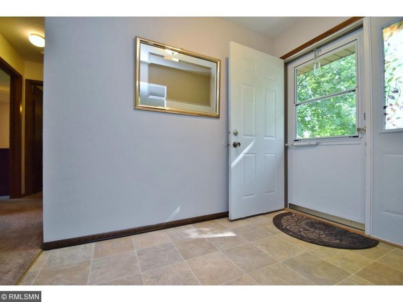 14707 Dominica Ct, Apple Valley, MN 55124