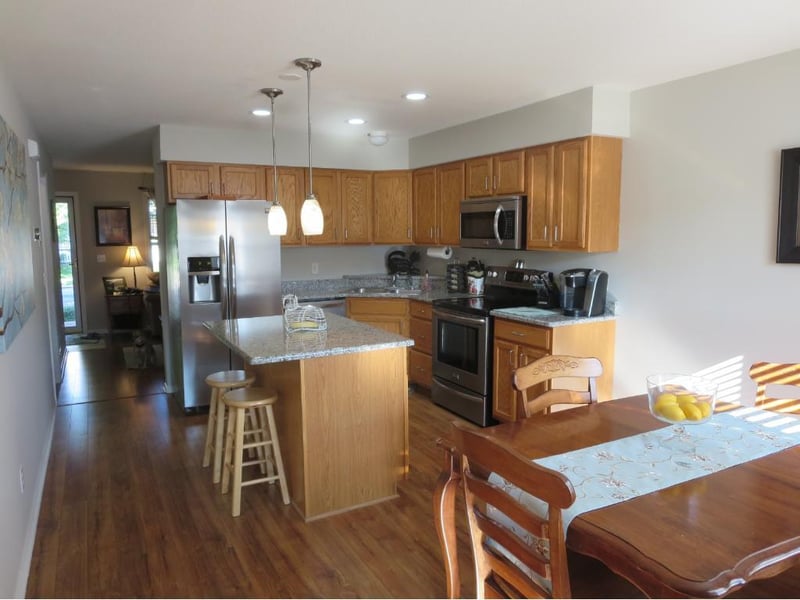 614 1st Ave NW, Osseo, MN 55369