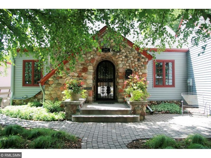 5906 Clinton Ave, Minneapolis, MN 55419