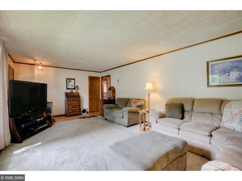 5504 N 145th St, Hugo, MN 55038
