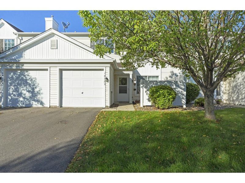 14733 Excelsior Ln #114, Apple Valley, MN 55124