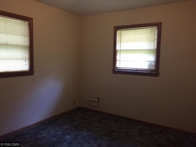 216 Lakeview Ave, Long Lake, MN 55356
