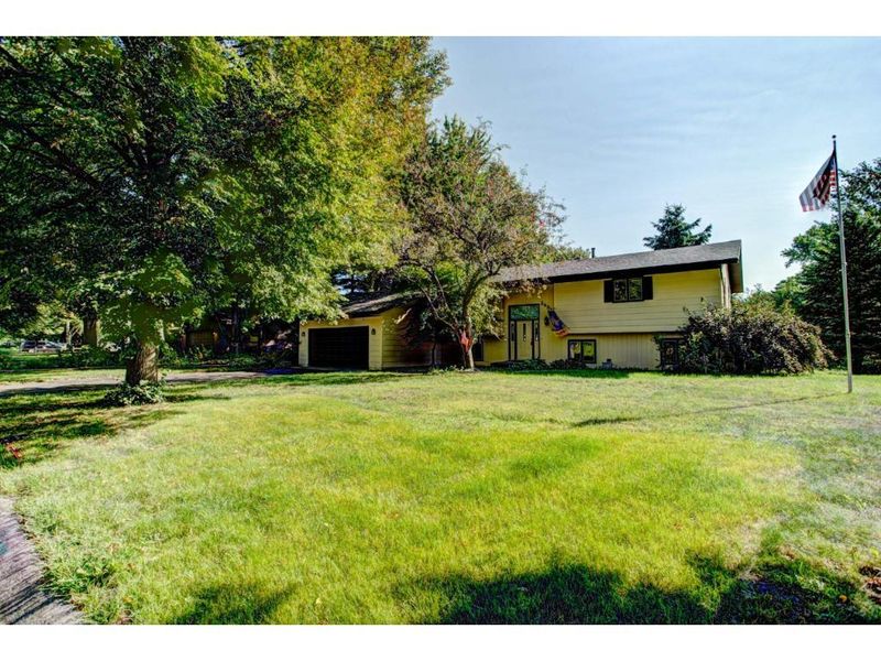 2450 Morrison St, Little Canada, MN 55117