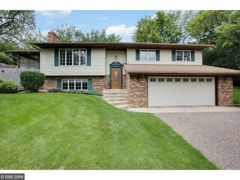 1841 Huron Ave, Roseville, MN 55113