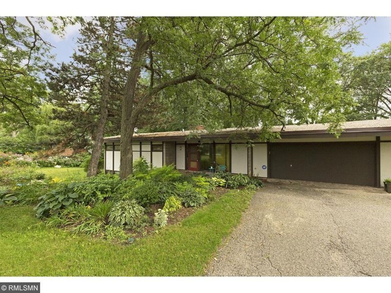 6921 Olson Memorial Highway 55, Golden Valley, MN 55427
