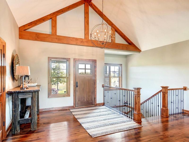9915 Tapestry Grv, Lake Elmo, MN 55042