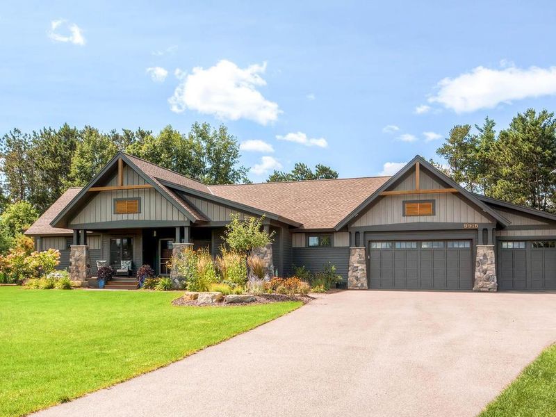 9915 Tapestry Grv, Lake Elmo, MN 55042