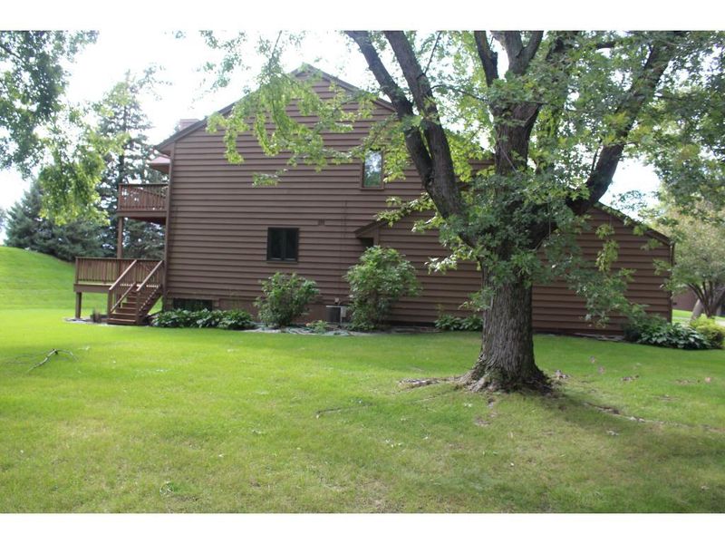11245 36th Pl N, Plymouth, MN 55441