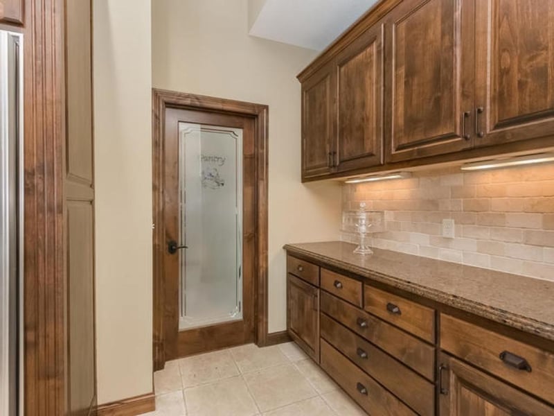 27215 Paragon Dr, Rogers, MN 55374