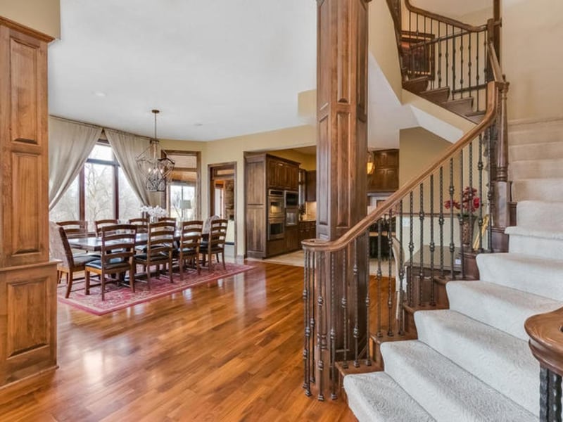 27215 Paragon Dr, Rogers, MN 55374