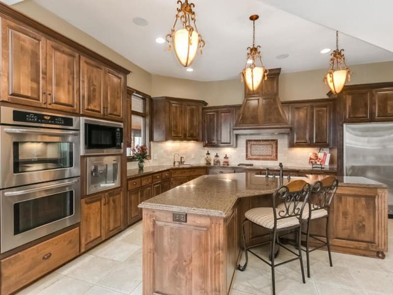 27215 Paragon Dr, Rogers, MN 55374