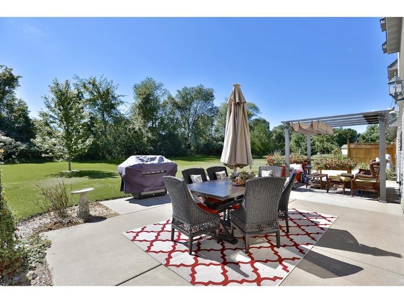 5261 382nd Dr, North Branch, MN 55056