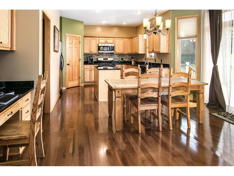 8380 Moraine Cir, Shakopee, MN 55379