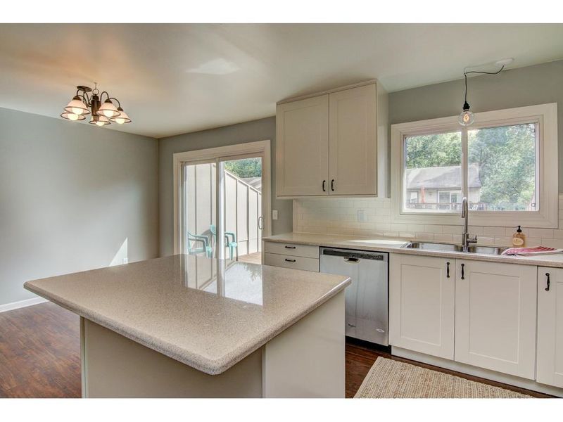 235 River Woods Ln, Burnsville, MN 55337