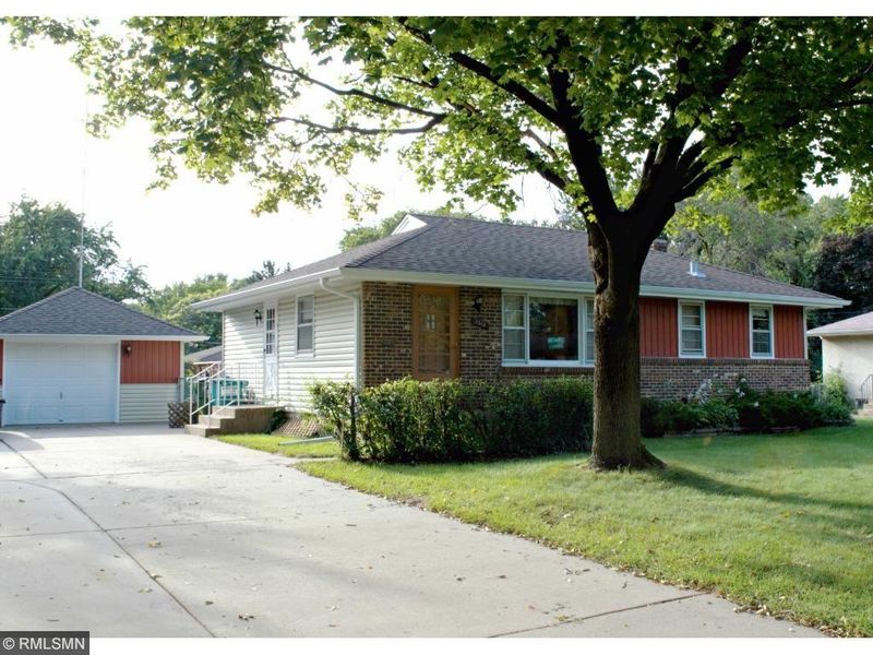 6513 Noble Ave N, Brooklyn Center, MN 55429