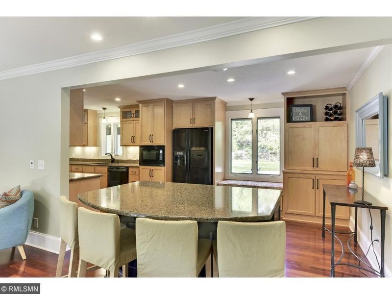 6521 Limerick Dr, Edina, MN 55439