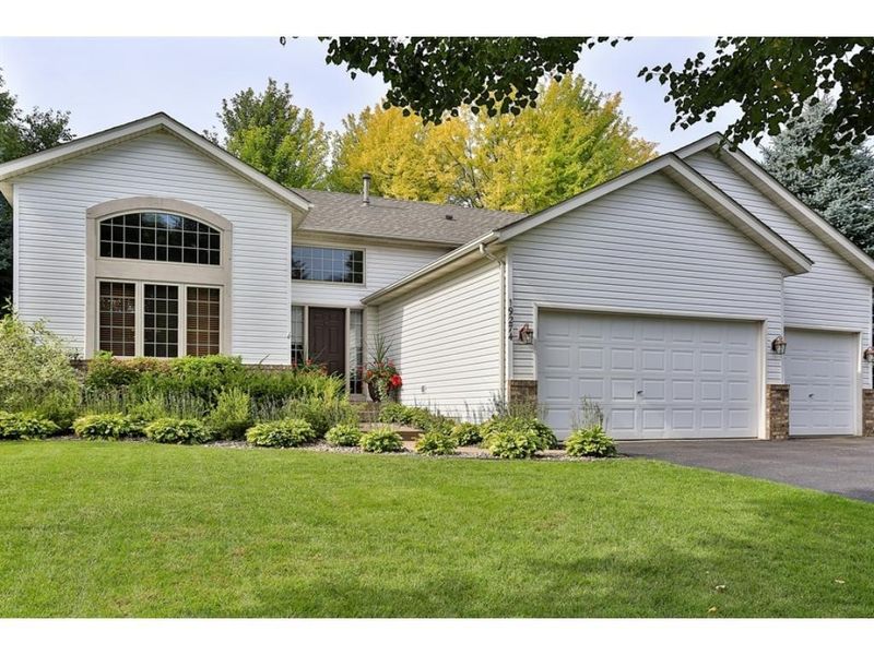 19274 Evenston Dr, Farmington, MN 55024