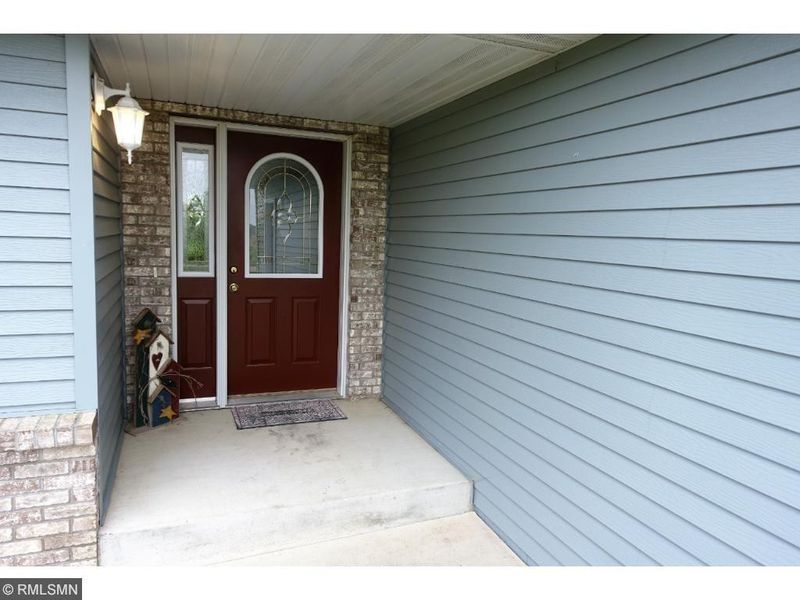 19631 210th St, Hutchinson, MN 55350