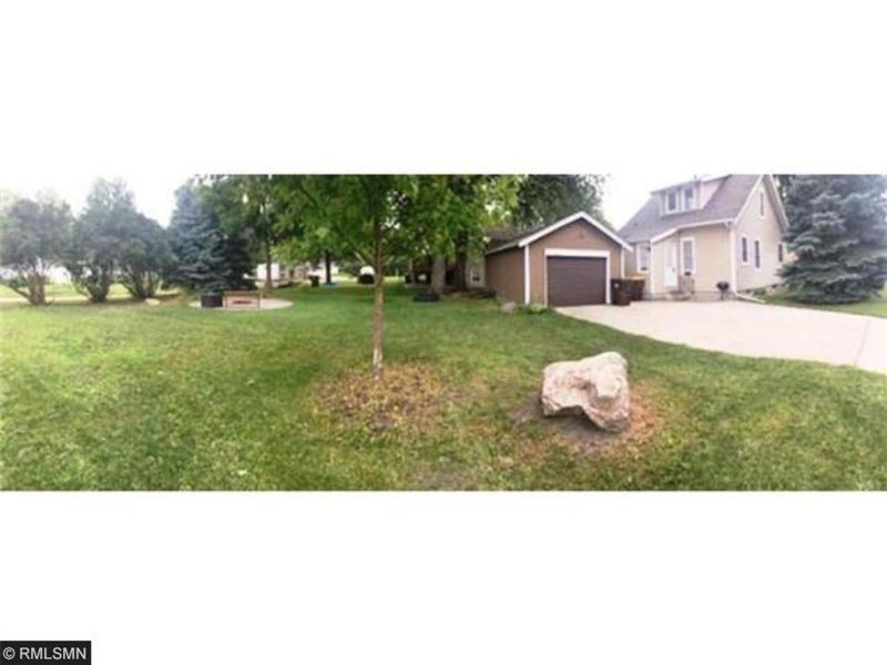 101 5th St SE, New Prague, MN 56071