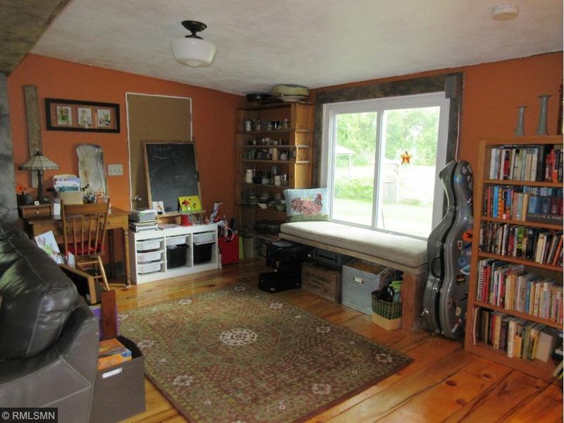 9022 Nuthatch Rd, Saint Joseph, MN 56374